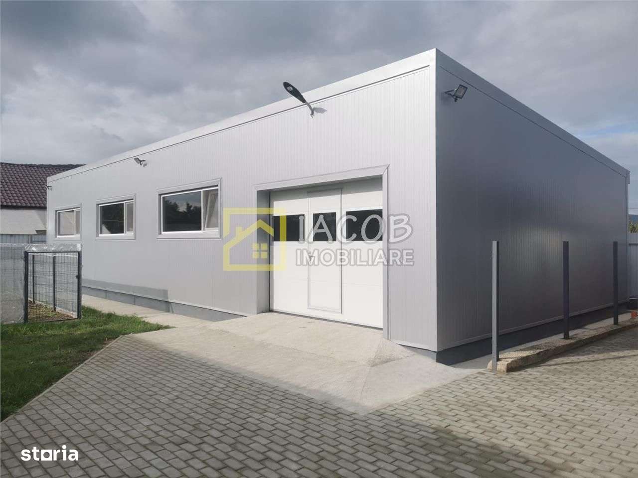 Hala cu suprafata de 146 mp in Hemeius, jud. Bacau - Imagine principală: 1/14