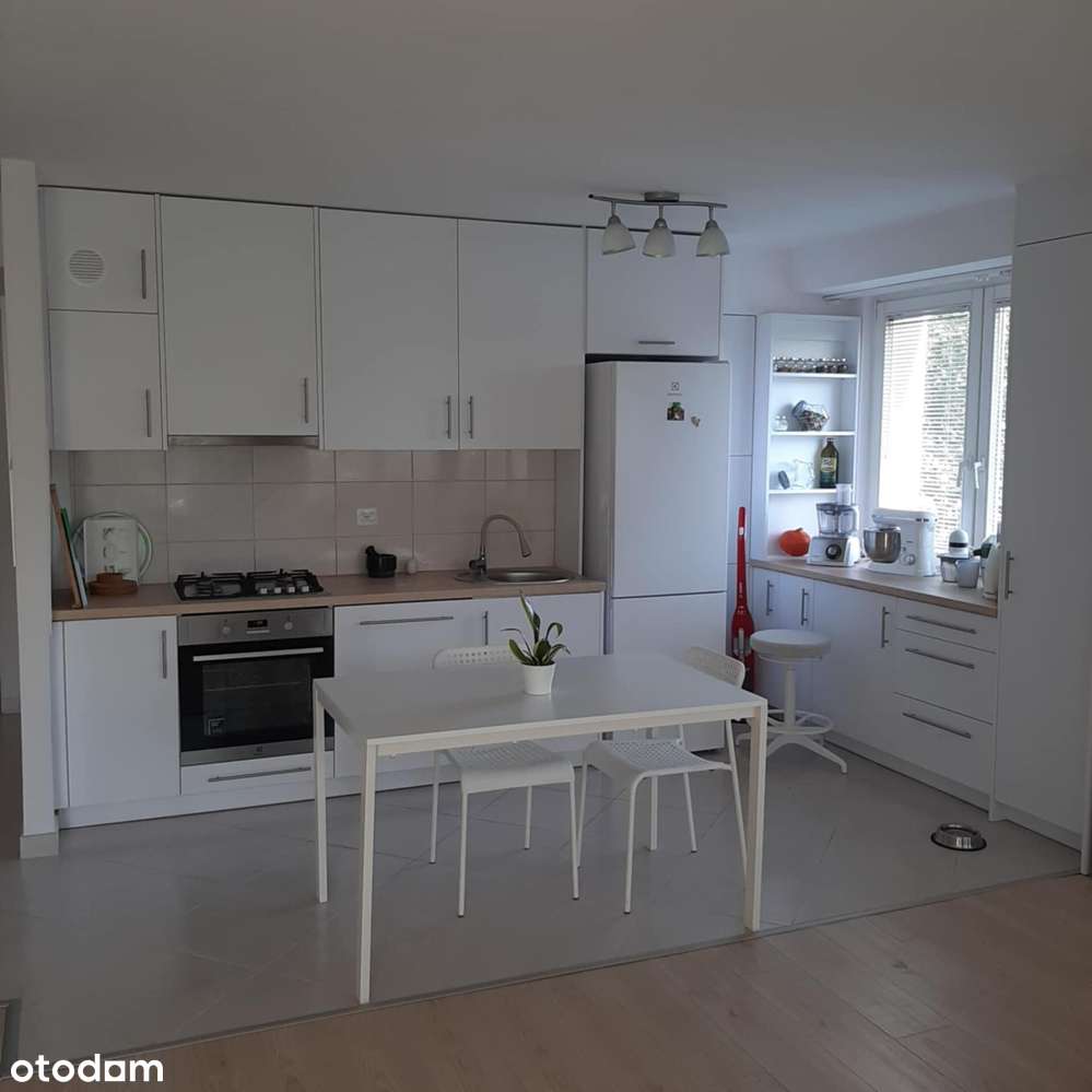 3-pokojowe mieszkanie z balkonem | Aleja Pokoju-1