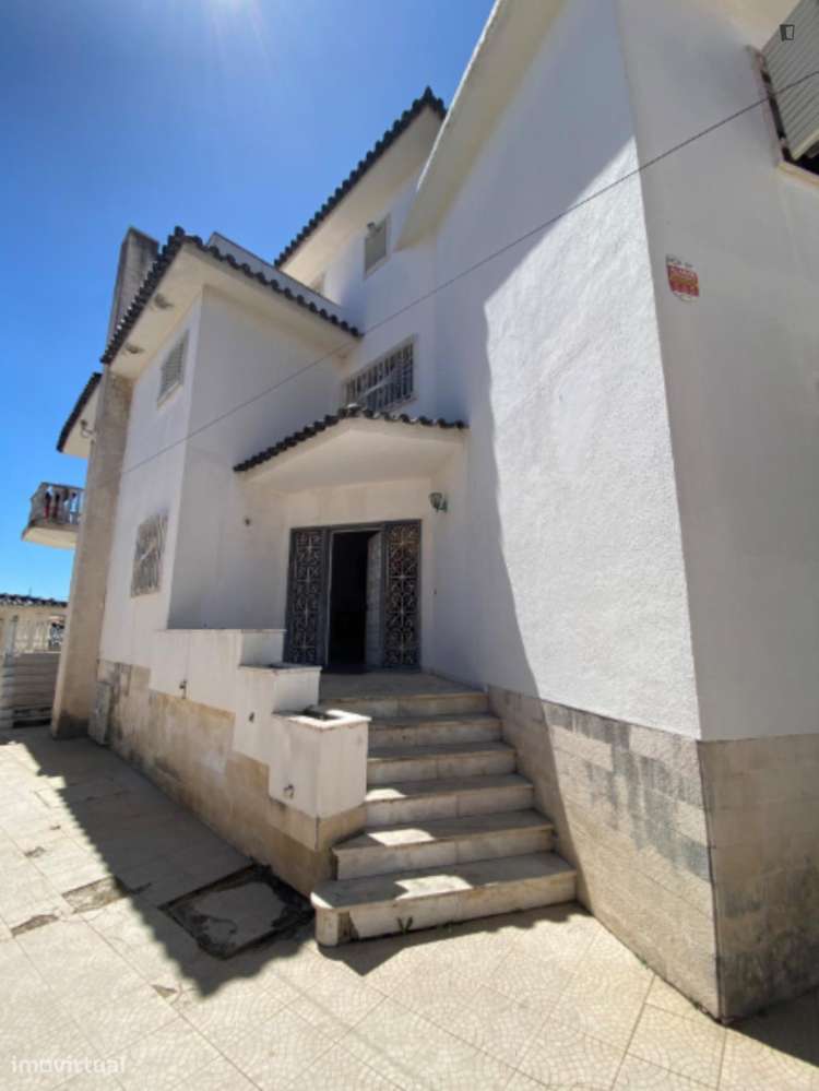 Quarto - localizado em Carcavelos Lisbon - Grande imagem: 3/8