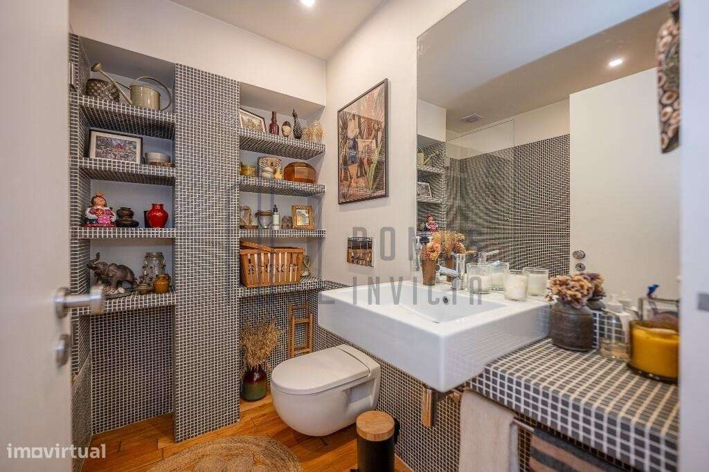 T2 remodelado com duas varandas e lugar de garagem | Zona da Boavista-29