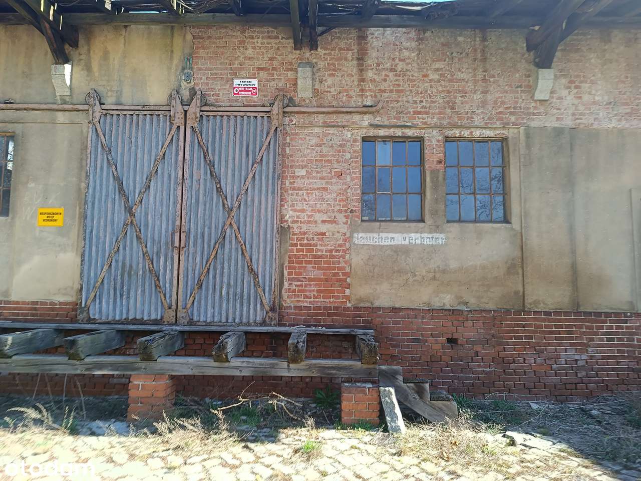 2 lokale mieszkalne i 2 lokale użytkowe-2