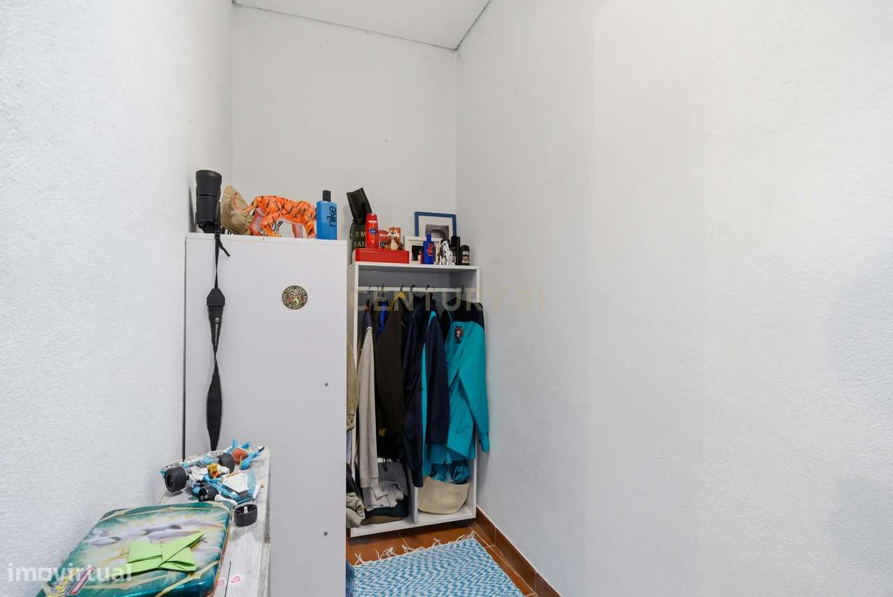 Moradia T2 com 2 salas e Pátio – Loubagueira, Torres Vedras-16