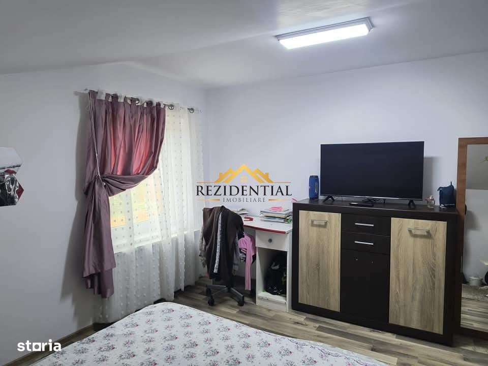 CASA CU ETAJ - CATAMARASTI - Imagine principală: 5/10