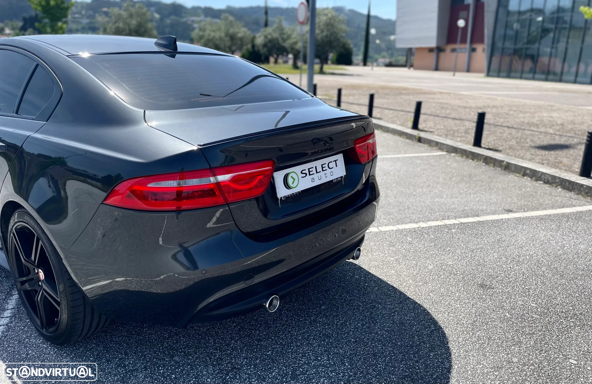 Jaguar XE 2.0 D R-Sport Aut. - 15