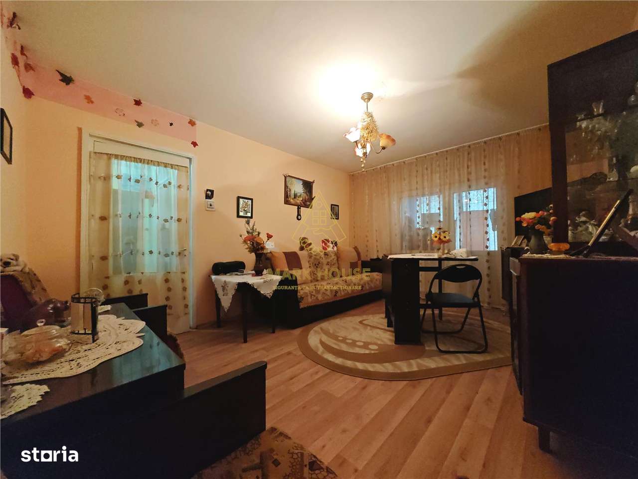 Apartament cu 2 camere de vanzare, zona Cora-1