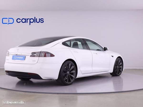 Tesla Model S 90D - 7