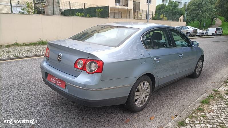 VW Passat 2.0 TDI DPF DSG Highline - 5