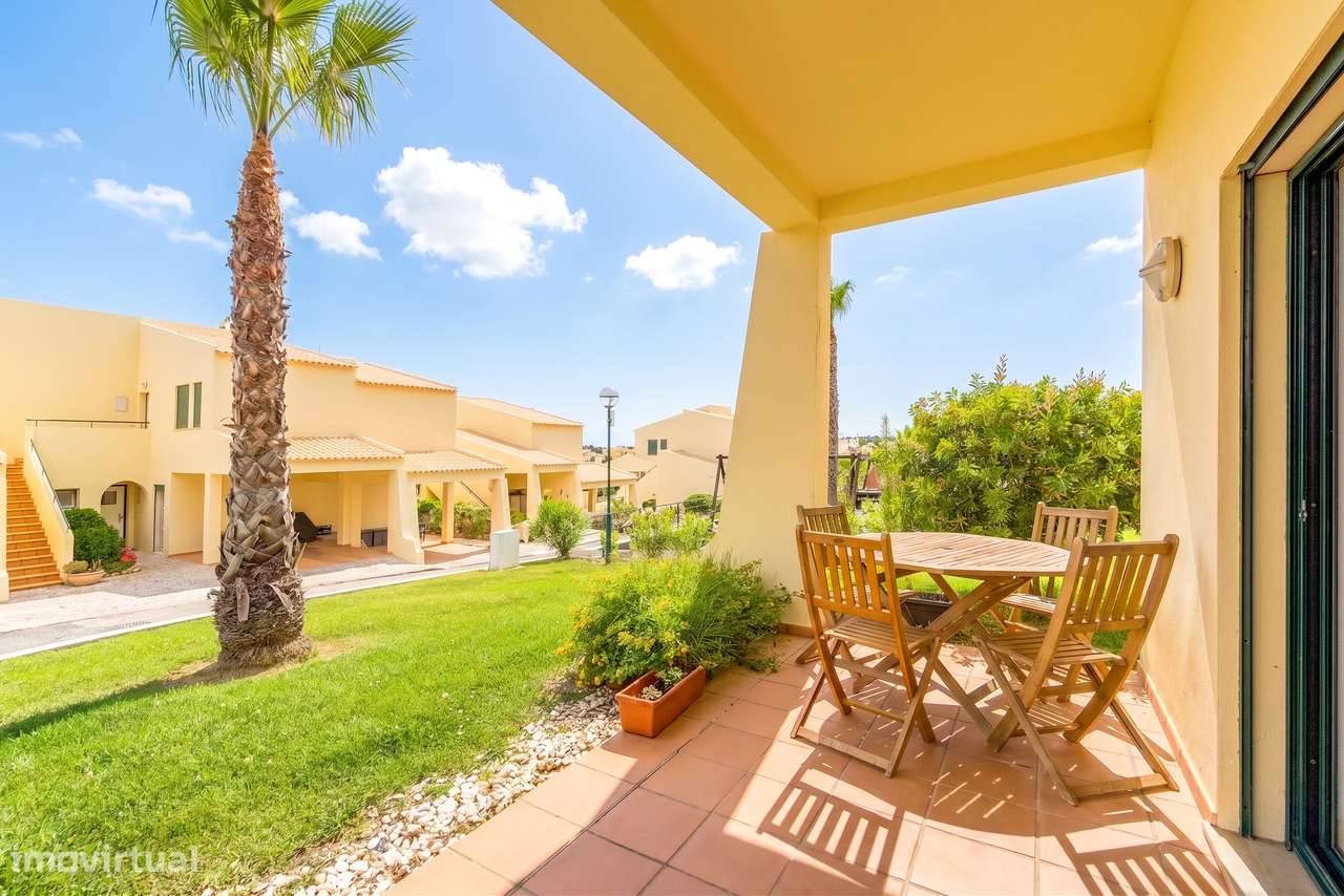 Apartamento térreo T2 na Galé-22