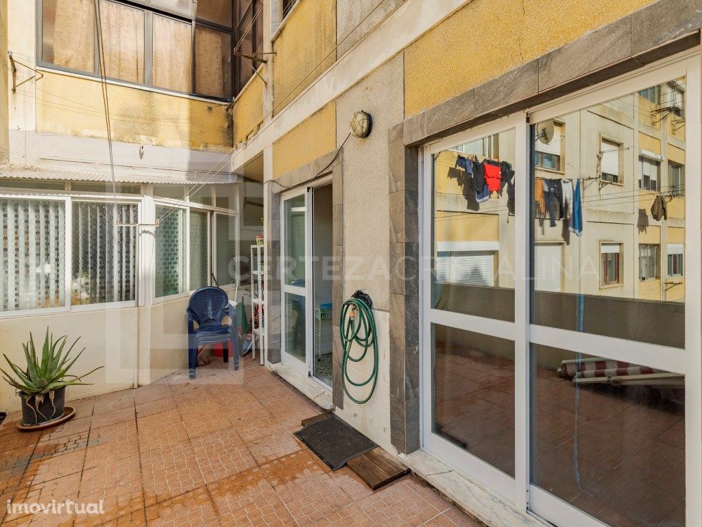 Apartamento T2 com Terraço