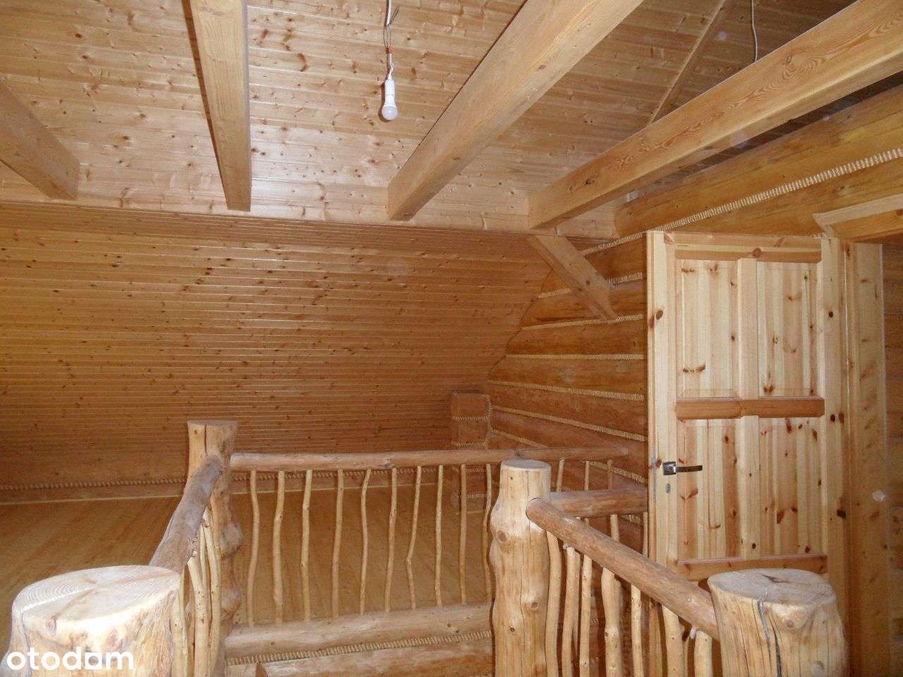 Piękny dom z bali (nowy)-9
