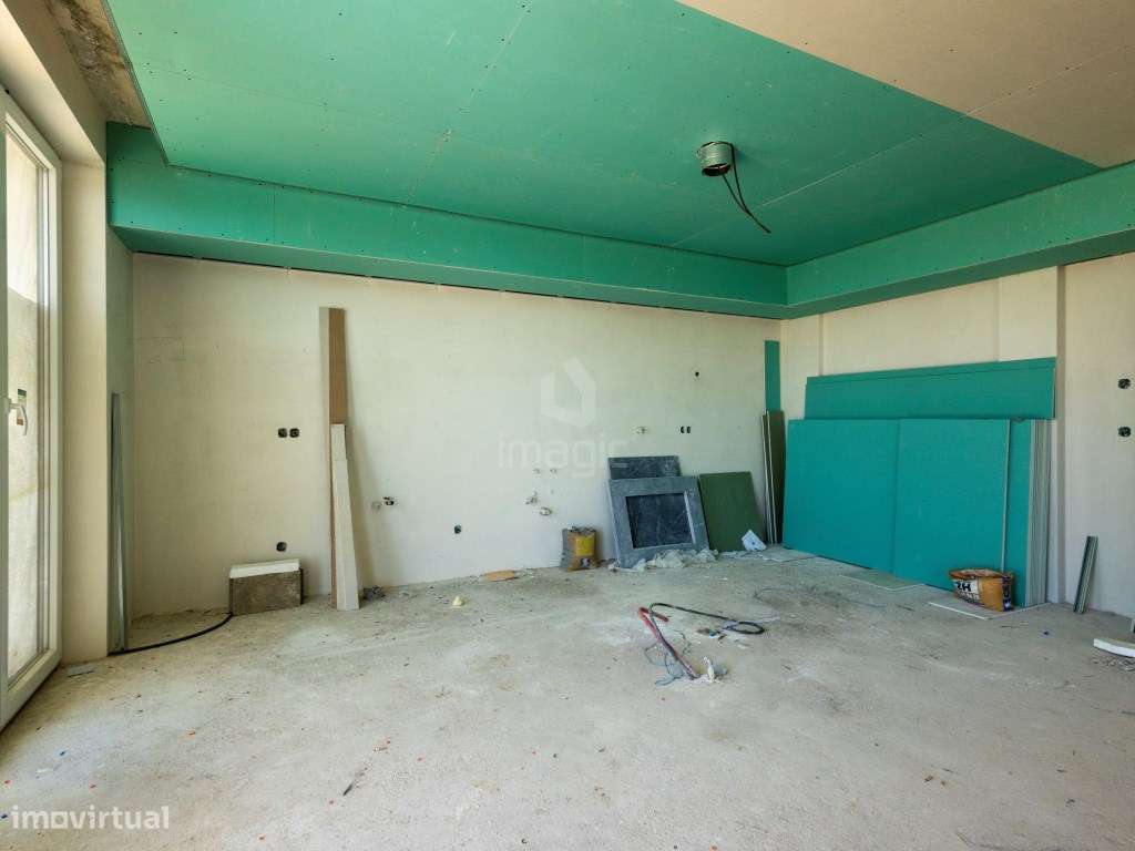 Moradia T4 nova com piscina e de Design moderno, em Mafra.-13