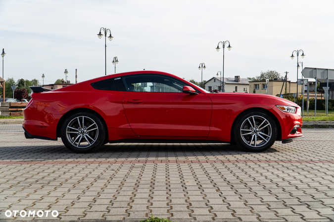 Ford Mustang 2.3 EcoBoost - 4