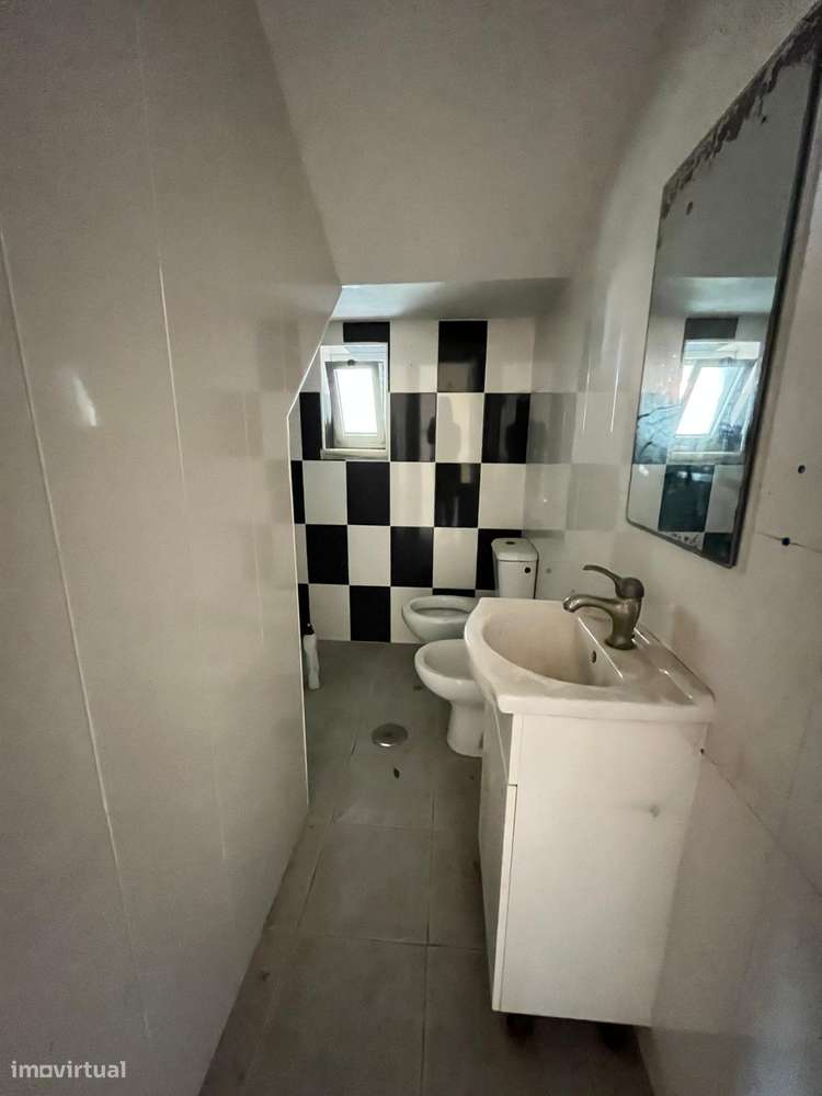 Moradia T4 c/ terreno-14