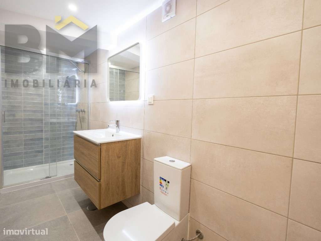 Moradia em Póvoa de Rio de Moinhos completamente renovada em 2024-16