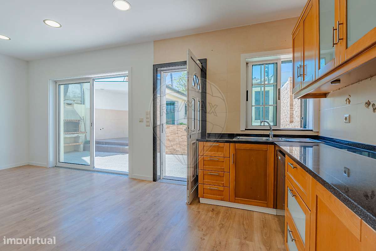 Moradia T2 para venda-17