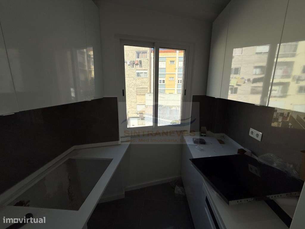 Apartamento T3 Fantástico e Totalmente Remodelado ao Pé da Igreja P...-19