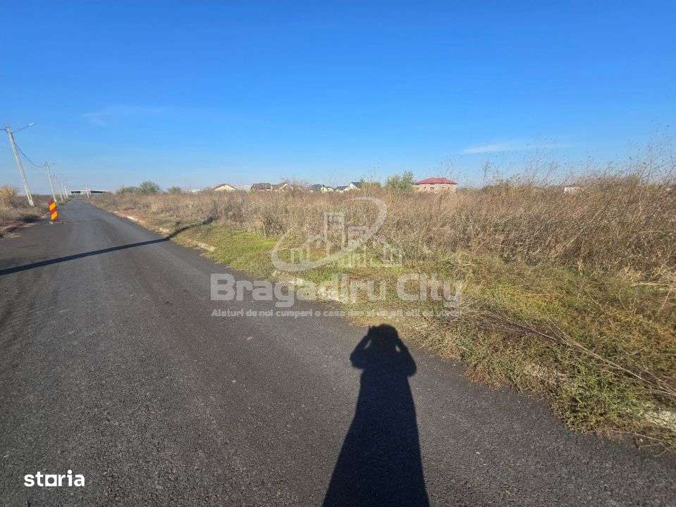 Teren deschidere la asfalt - Imagine principală: 2/6