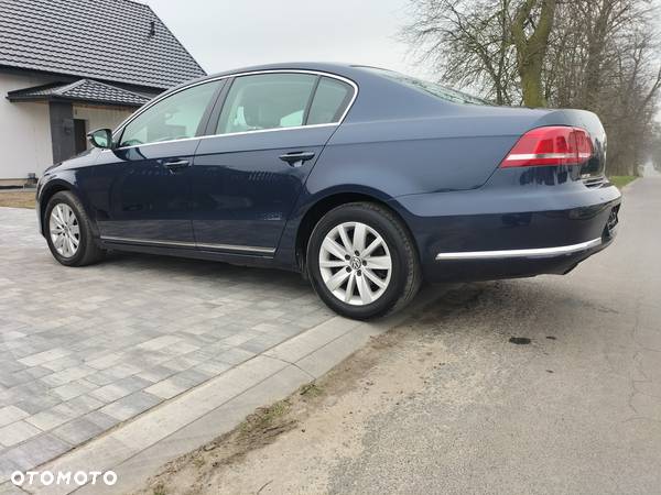 Volkswagen Passat Variant 1.6 TDI BlueMotion - 10