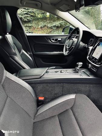 Volvo V60 D3 Momentum - 31