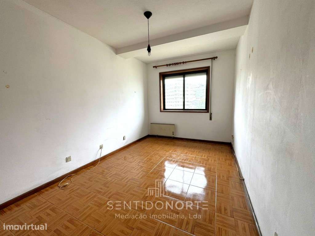 Apartamento T1+1 junta de Freguesia Lordelo-8