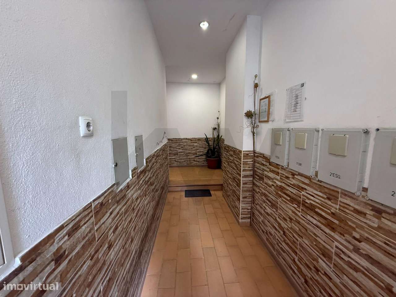 Excelente T1 Remodelado no Centro da Cidade – Portimão - Grande imagem: 2/28