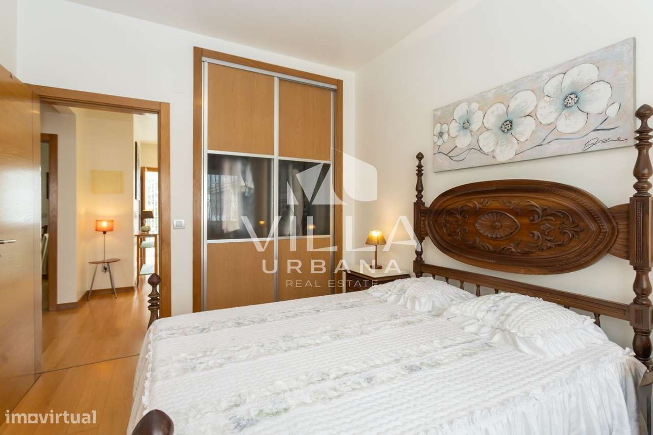 Moradia T3 +1 com Garagem localizada numa zona tranquila em Belverde-32