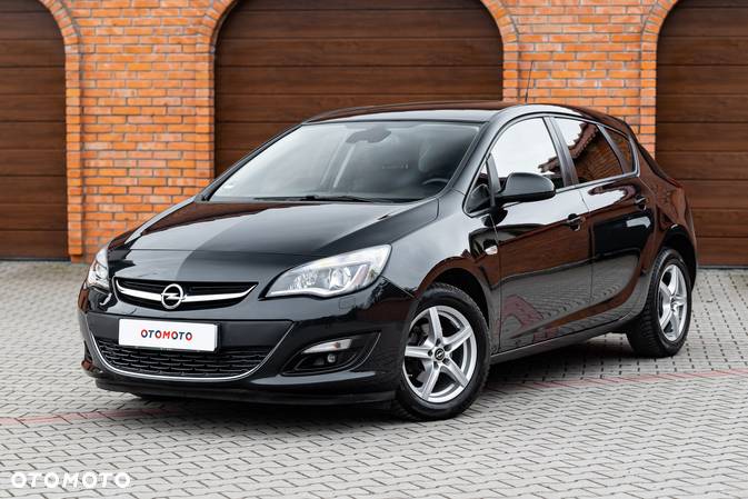 Opel Astra 1.4 Turbo Sport - 1