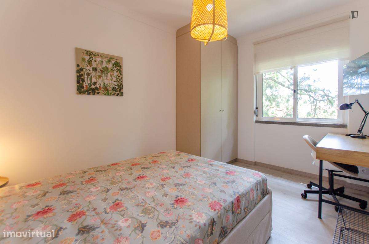 Quarto - localizado em Carcavelos Lisbon - Grande imagem: 5/10