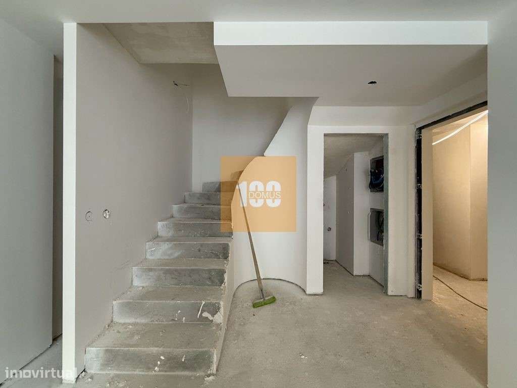 T2 duplex com jardim - Capelo Residences-18