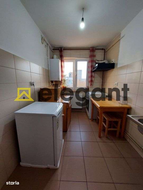 3 camere, decomandat, 65 mp, AC, Centrala, 1 Mai-Insula - Imagine principală: 5/10