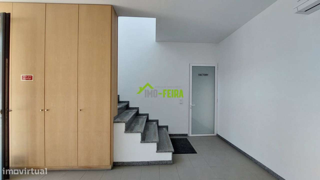 Pavilhão industrial , Fiães-22