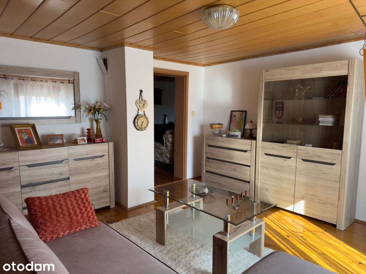 Dom w otoczeniu zieleni Wójcice-15