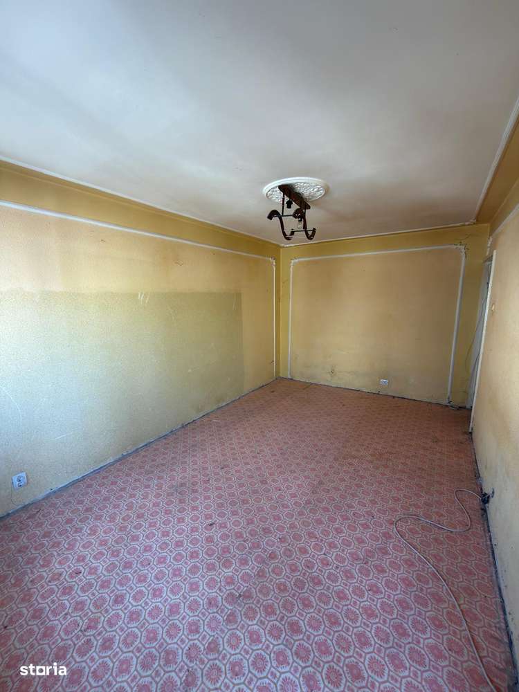 Apartament 2 camere, DECOMANDAT, Nicolina - Prima statie! Etaj 3-2