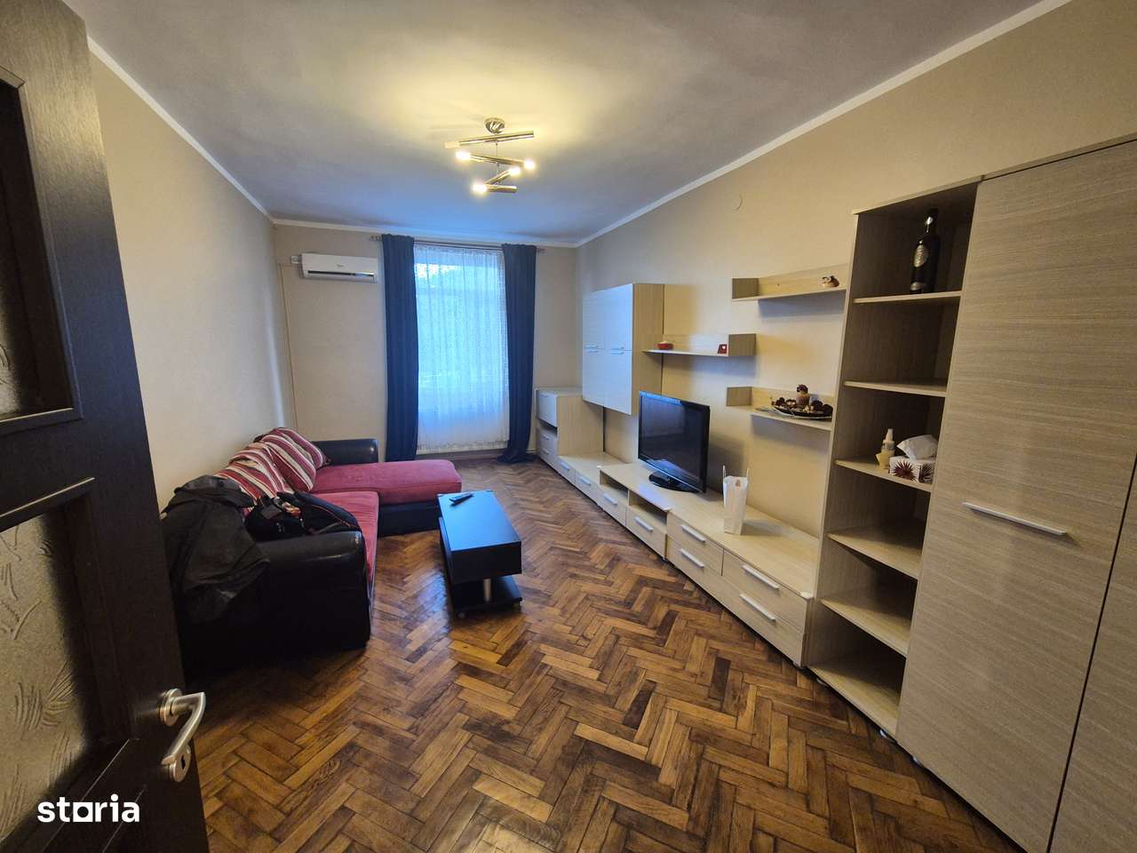 Apartament 2 camere de închiriat - Imagine principală: 3/15