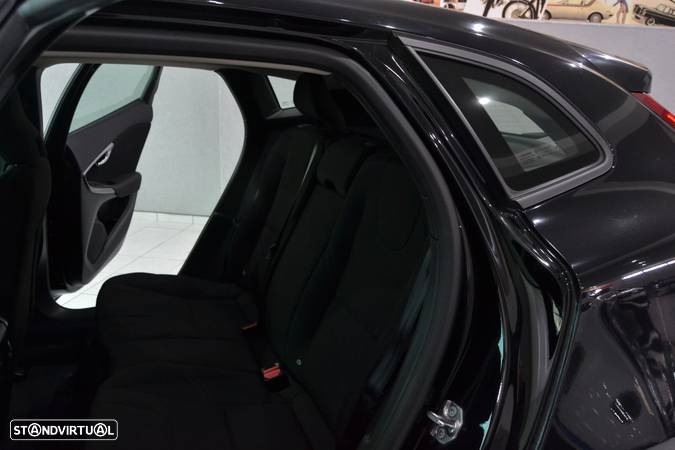 Volvo V40 2.0 D2 Inscription - 28