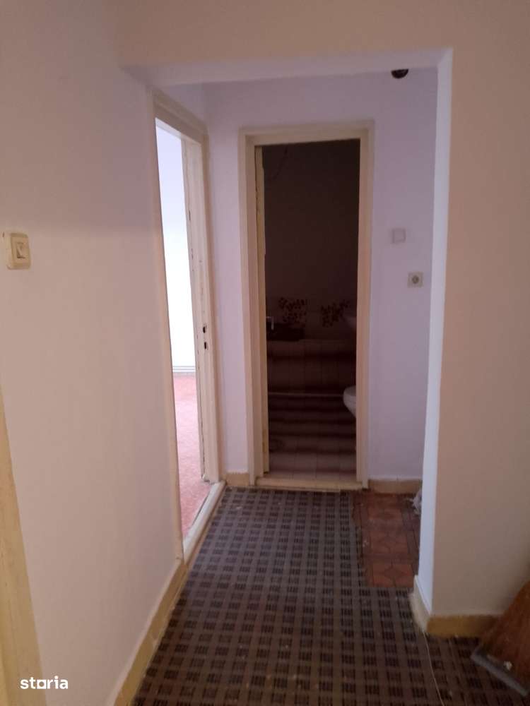 De Vanzare Aprtament cu 1 camera zona Progresu-7