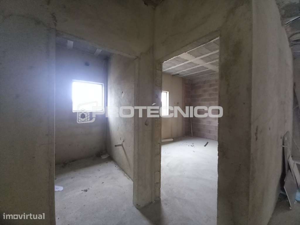 Moradia T4 Isolada – Troviscal - Grande imagem: 2/18