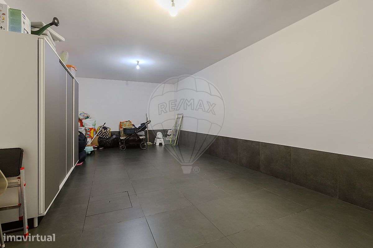 Moradia T4 para venda-17