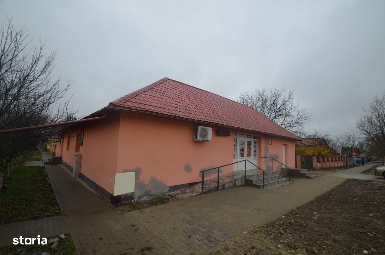 Casa in centrul comunei Padureni-6