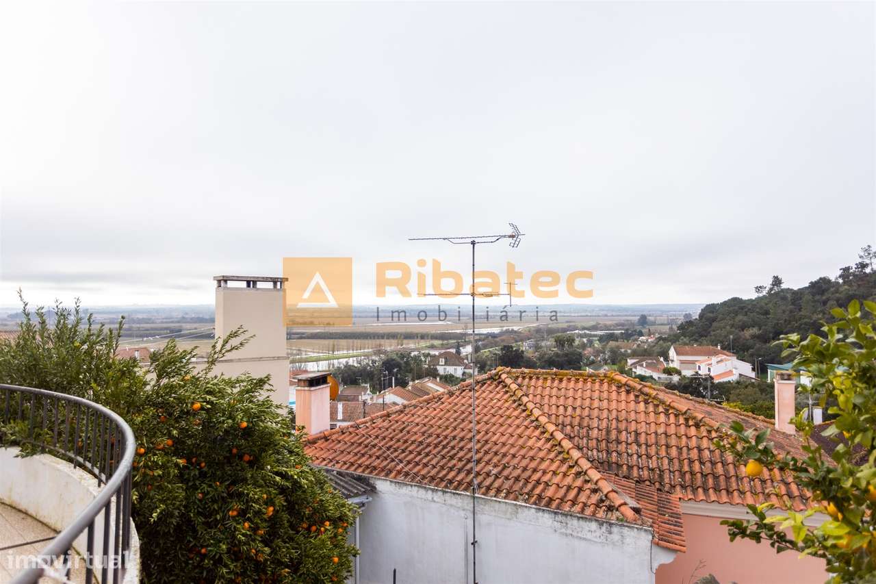 Excelente moradia na Vila de Coruche-27