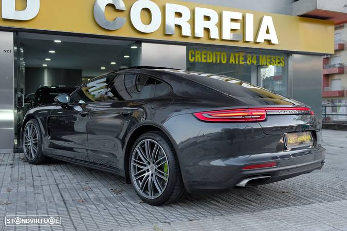 Porsche Panamera 4 E-Hybrid - 16