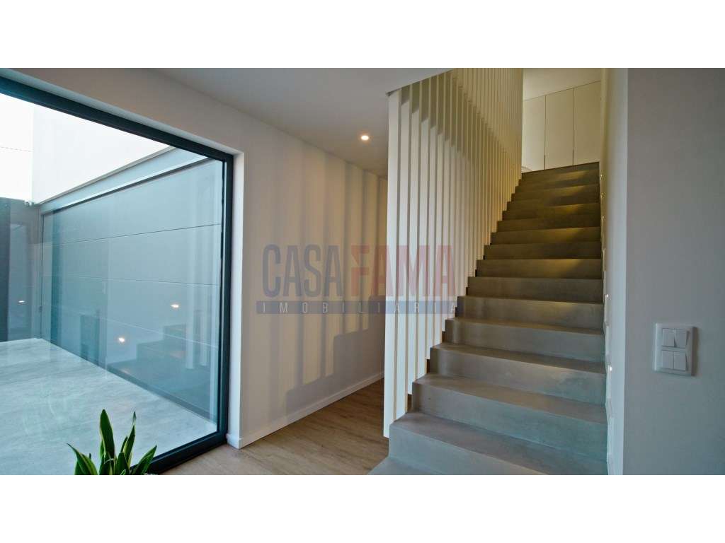 Moradia Nova T3 em Brufe com piscina - Grande imagem: 5/45