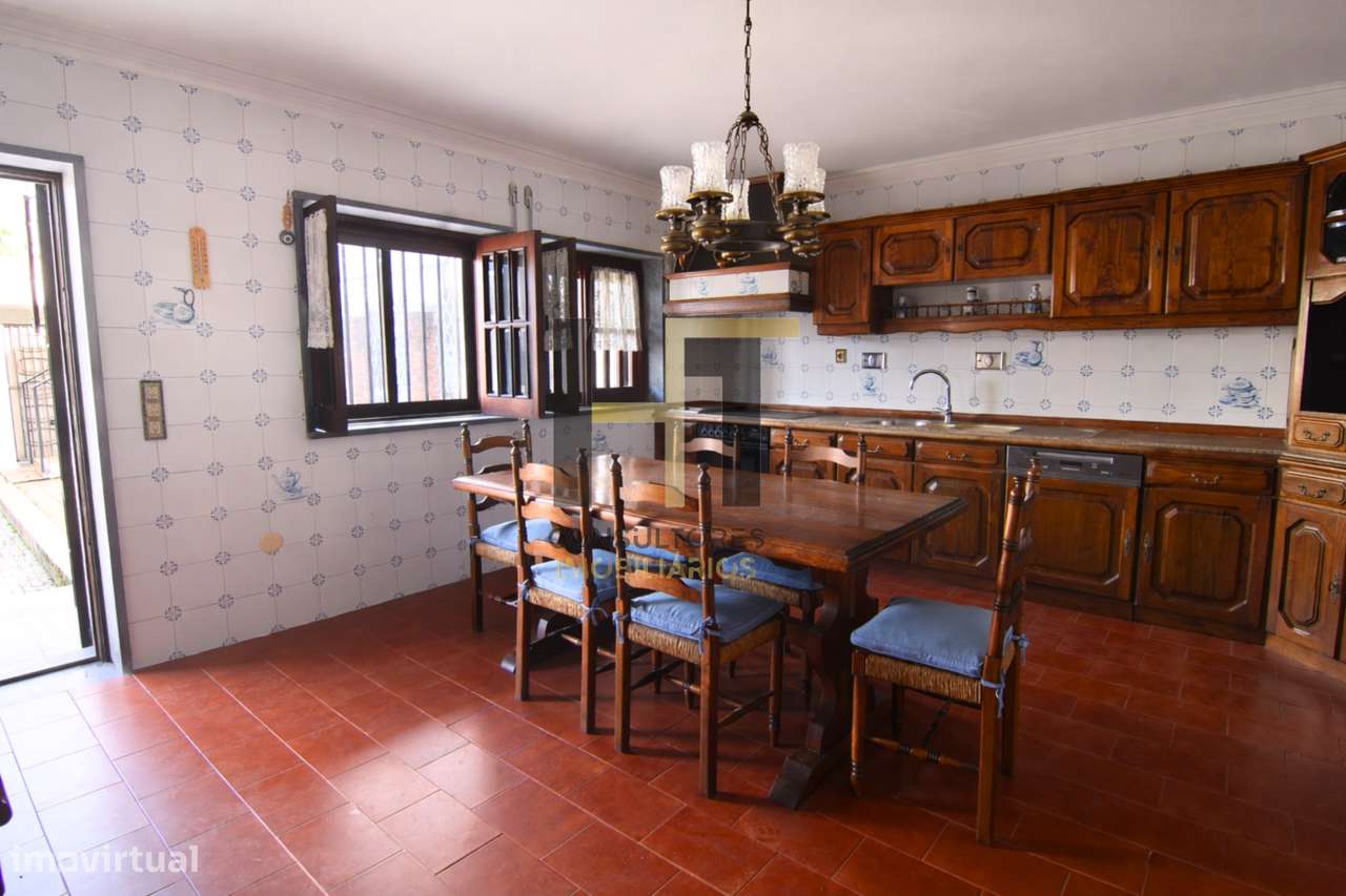 Moradia T4 de 3 Frentes no Centro de Ermesinde com Certificação Ener - Grande imagem: 3/42