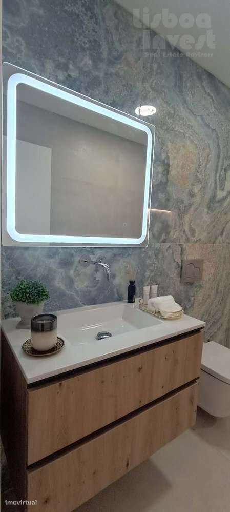 Apartamento T3 Novo com Varanda em Benfica-3