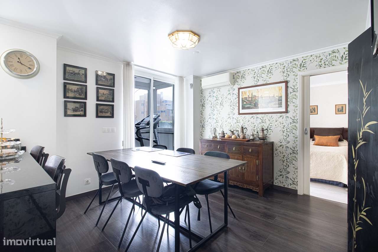 Apartamento T4  remodelado em Carnaxide-23