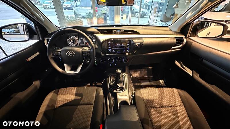Toyota Hilux 2.4 D-4D Double Cab DLX 4x4 - 19