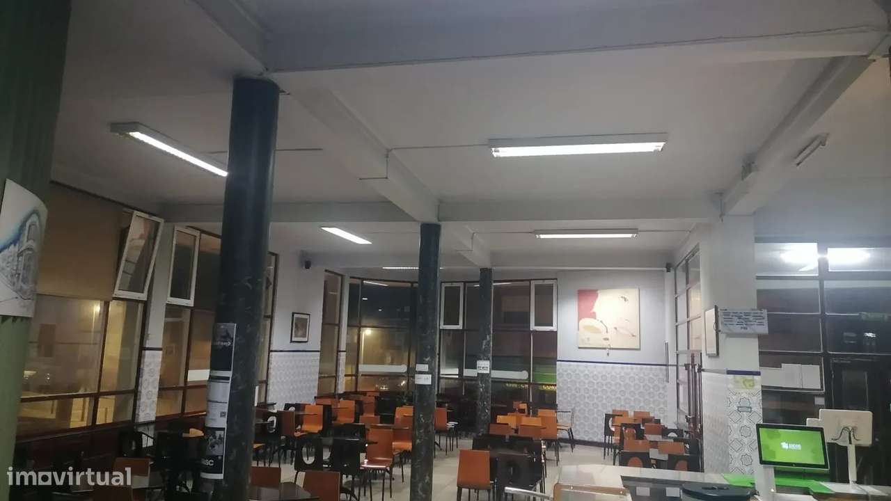 Estabelecimento Comercial em Espinho-3