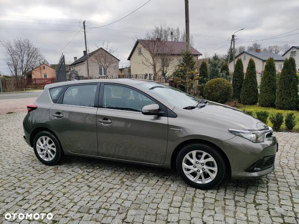 Toyota Auris Hybrid 135 Premium - 5