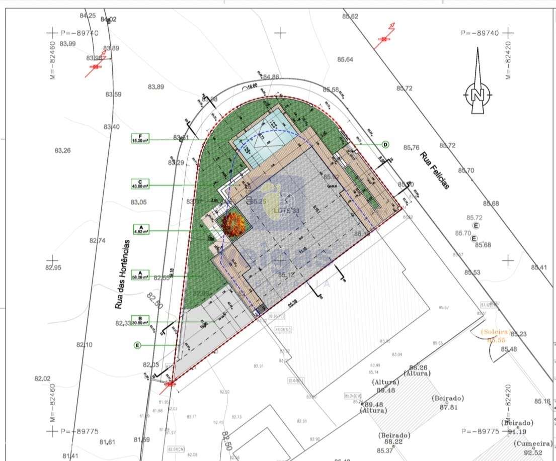 Moradia T4 C/ Piscina -  Bairro Primavera-52
