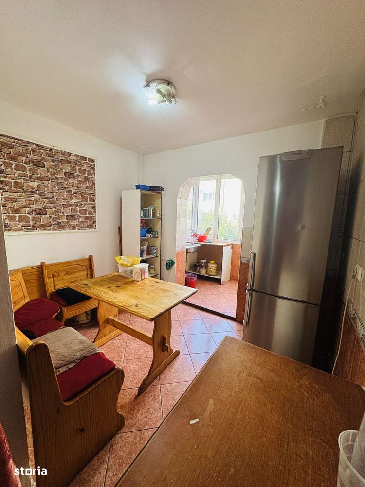 Apartament 3 camere Miorita,etajul 1 - Imagine principală: 1/6